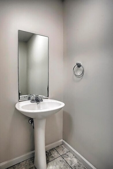 Building Photo - 306 Windwood Ct