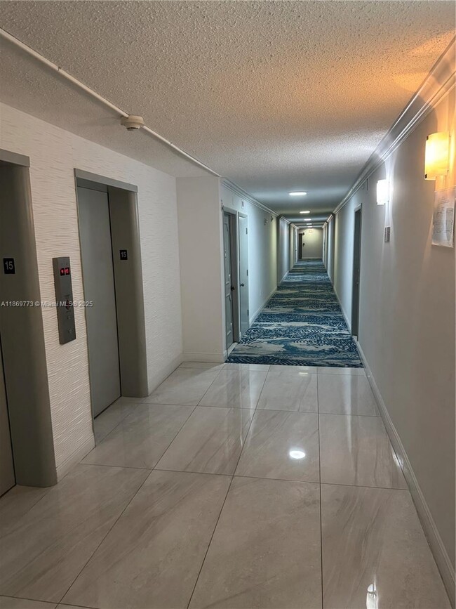 Building Photo - 1849 S Ocean Dr