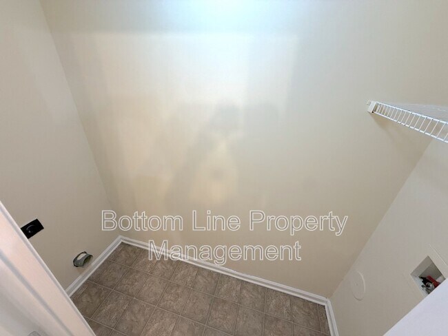 Building Photo - 1367 Killashee Ct