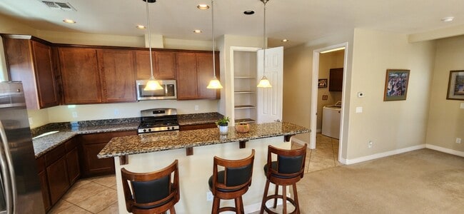 Building Photo - 2490 W Pollo Cir