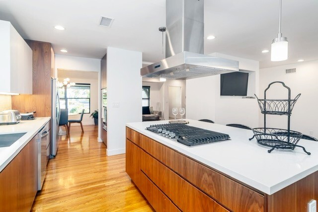 Kitchen - 5301 Ethel Ave