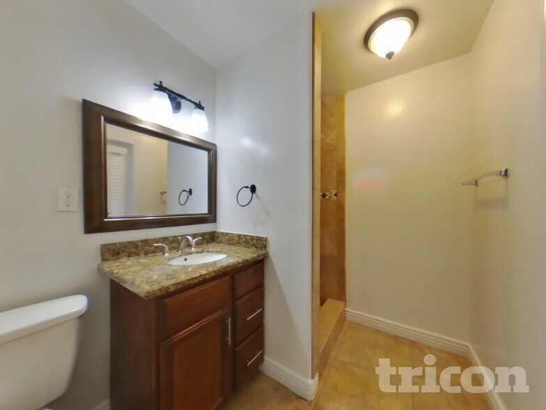 Building Photo - 8130 N 55th Ave