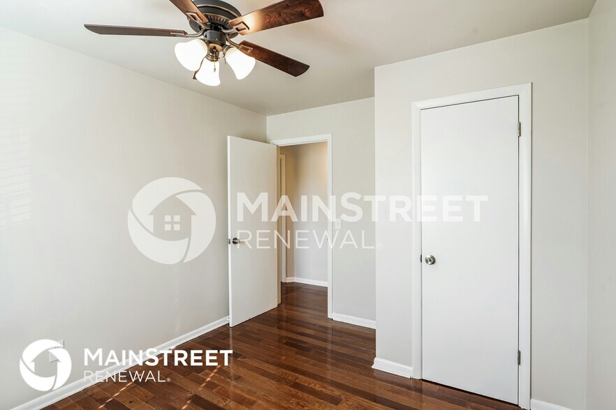 Building Photo - 3804 Scotwood Dr