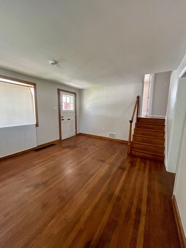 Building Photo - Fabulous 3 bedroom in York.