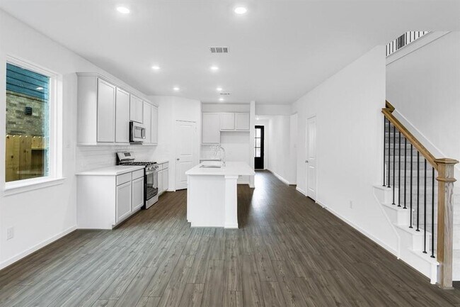Building Photo - 9739 Pettus Crk Dr