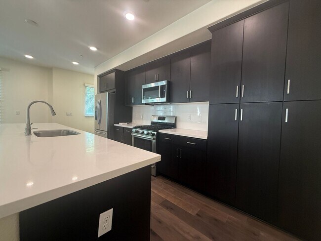 Building Photo - Beautiful North San Jose 4 Bedroom in Desirable Orchard Park Community!