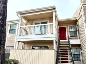 Building Photo - 2750 Holly Hall St