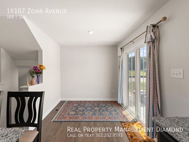 Building Photo - 16107 Zoar Ave