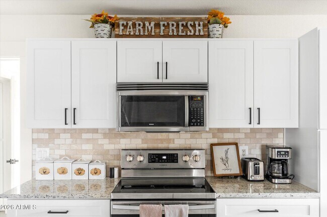 Building Photo - 423 N 73rd Pl