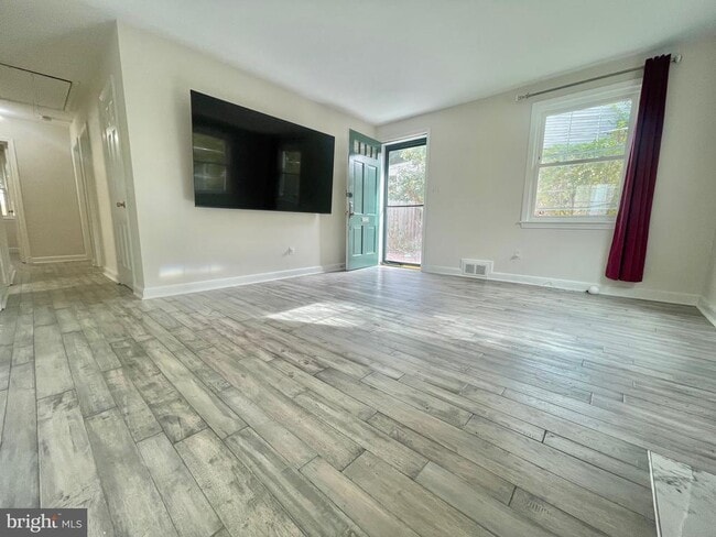 Building Photo - 8614 Ridge Rd