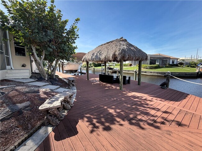 Building Photo - 2501 SE 19th Pl