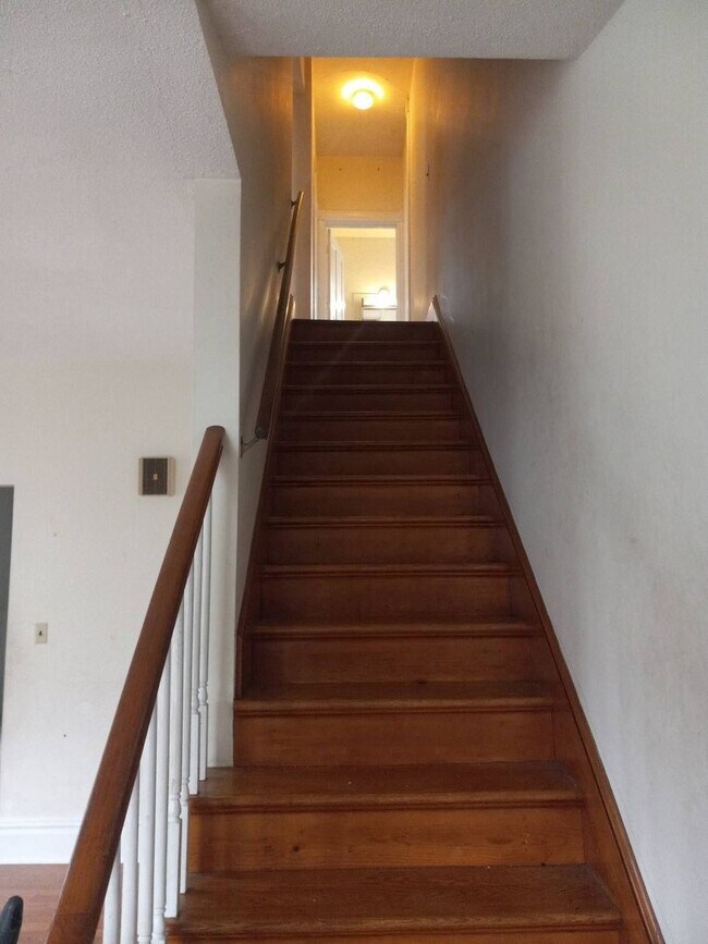 Building Photo - 79 W Main St