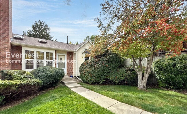 Building Photo - 7507 S Steele St