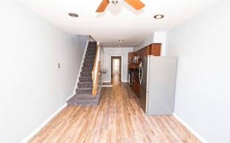 Building Photo - 618 S Rose St