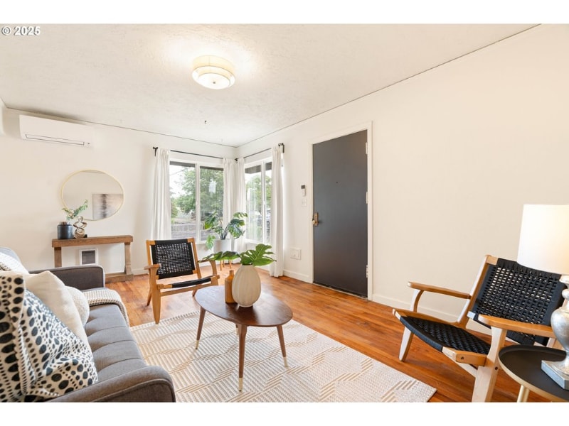 Building Photo - 841 NE 77th Ave