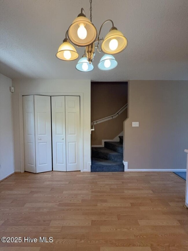 Building Photo - 111 Fairwood Ct