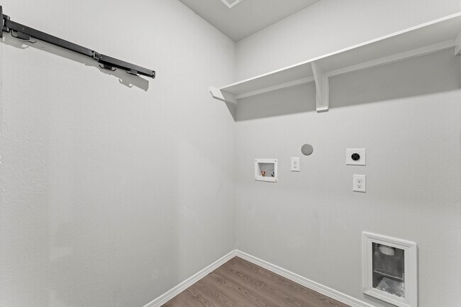 Building Photo - 603 Levine Ct
