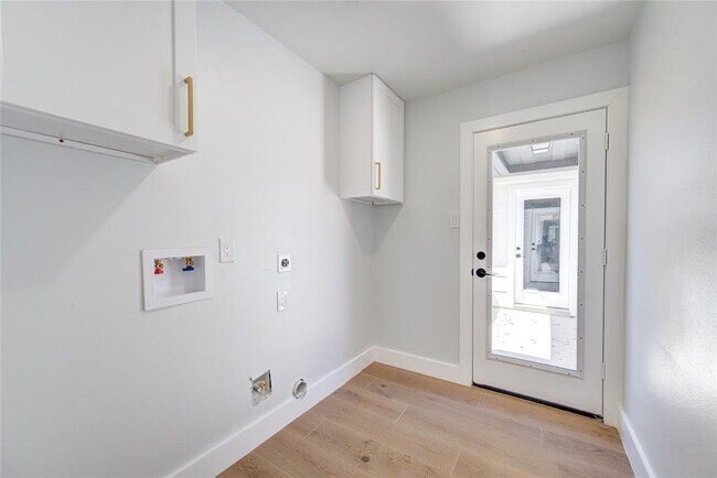 Building Photo - 1810 Eagle Falls Ct