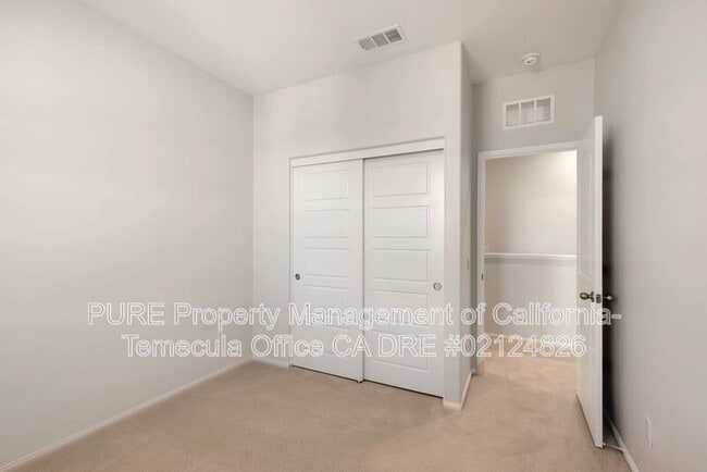 Building Photo - 40702 Birchfield Dr