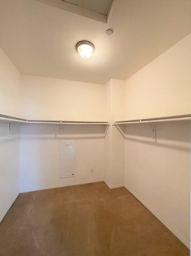 Building Photo - 2879 S Via Belamaria