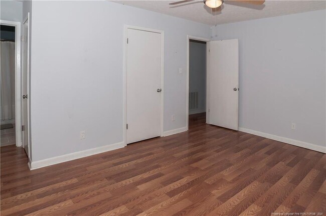 Building Photo - 1302 Kienast Dr