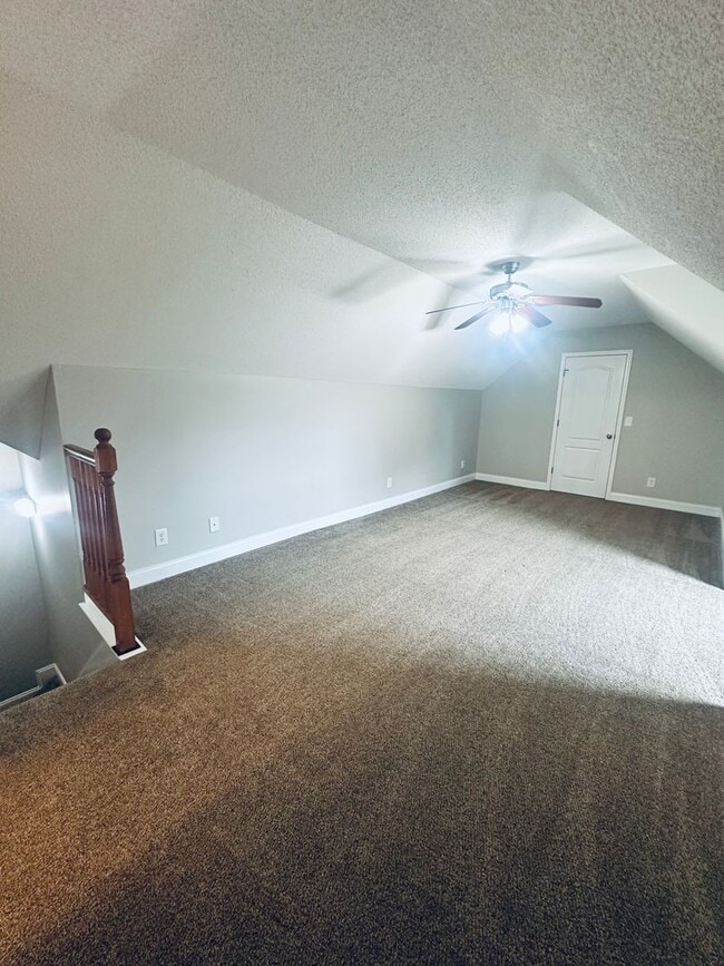 Building Photo - 406 Brookewater Ln