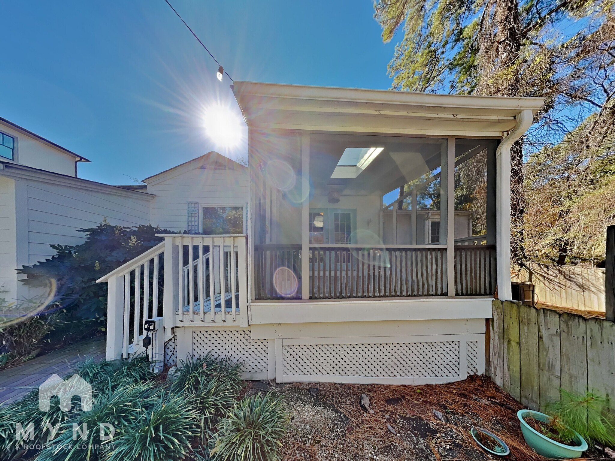 Building Photo - 3120 Skyland Dr NE