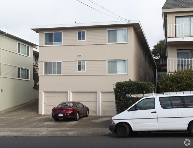 Building Photo - 1030 Grand Ave