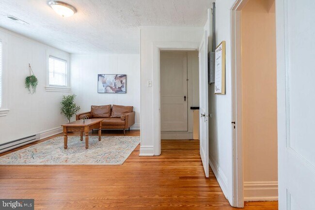 Building Photo - 315 Frederick St