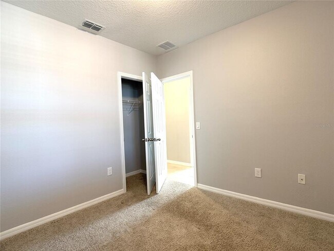 Building Photo - 3063 Laurel Oak Ln