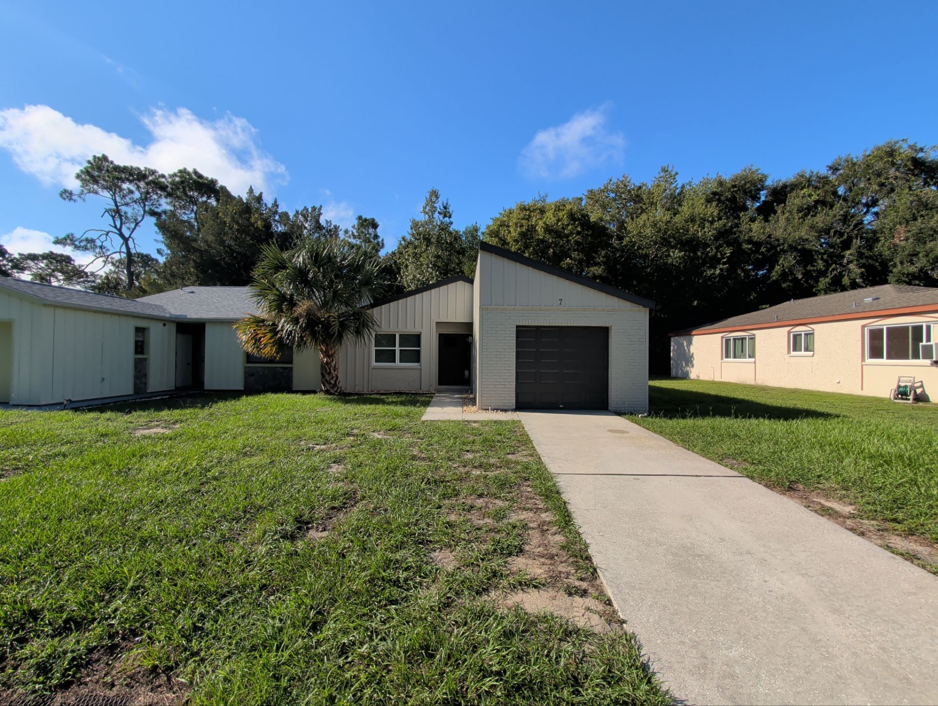 Building Photo - 7 Chinaberry Cir