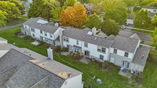 Building Photo - 1297 Woodlake Dr