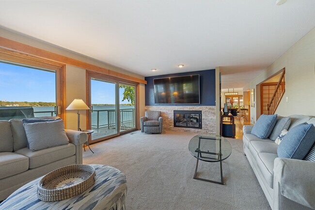 Building Photo - 4646 Lords St NE