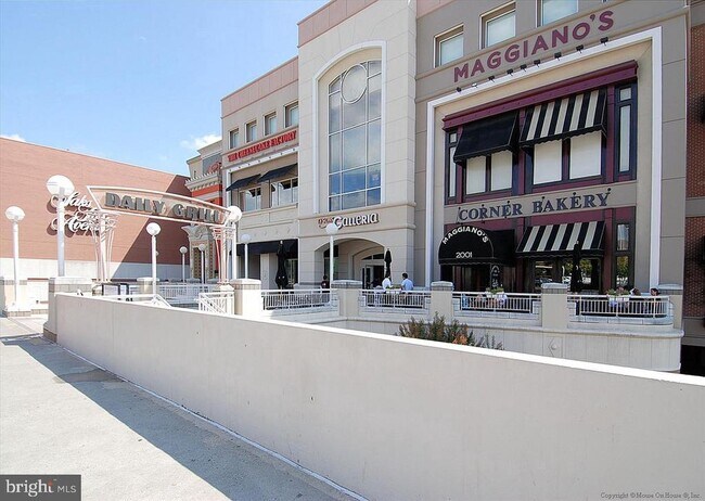 Building Photo - 8380 Greensboro Dr