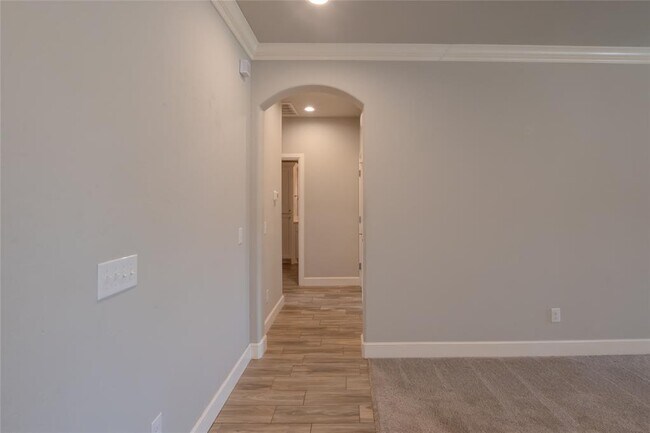 Building Photo - 12037 Ashford Dr