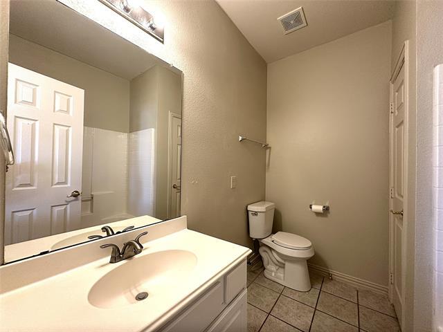 Building Photo - 3002 Admiral Dr