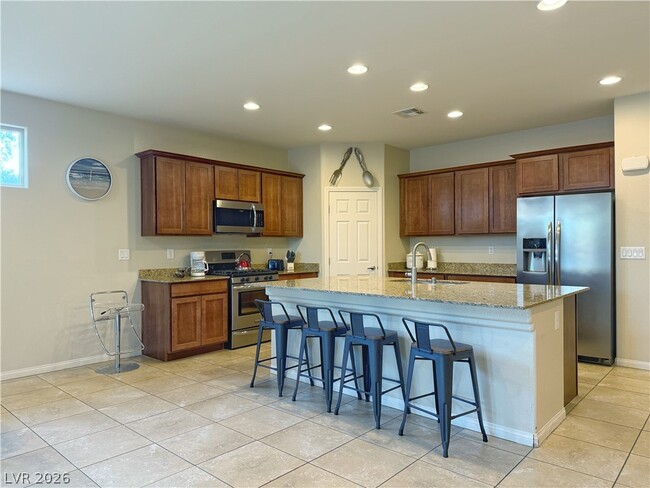 Building Photo - 3548 E Tompkins Ave