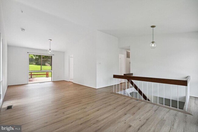 Building Photo - 11512 Alcinda Ln