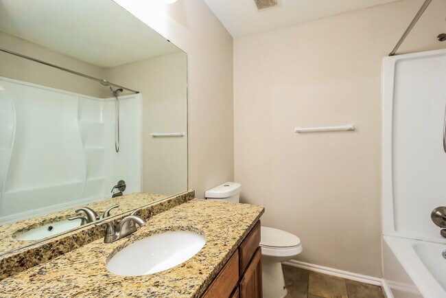 Building Photo - 16 N Greengate Dr
