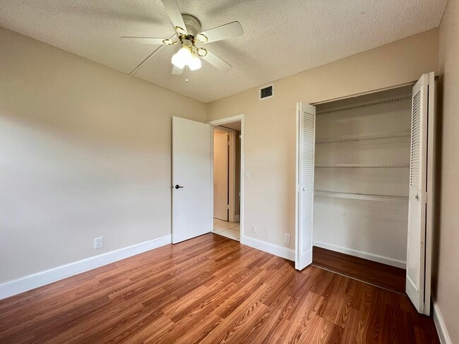 Building Photo - 21890 Lake Forest Cir