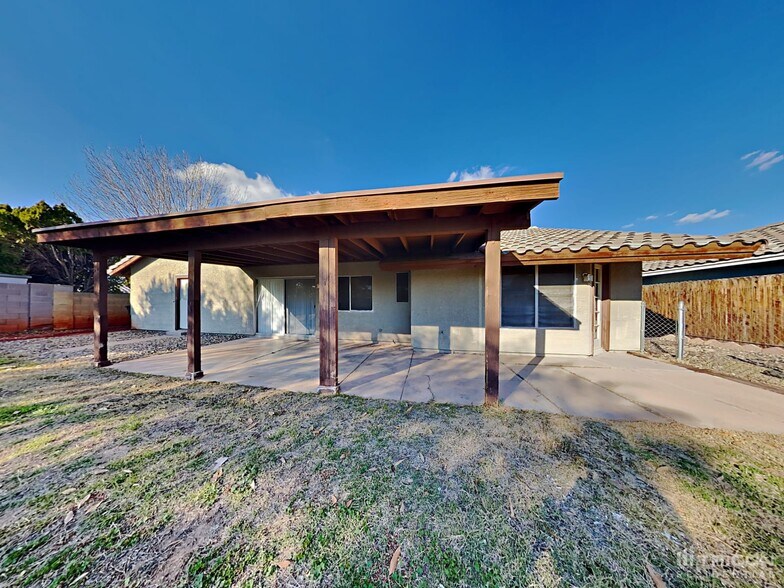 Building Photo - 1417 E Ironwood Dr