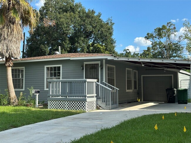 Building Photo - 7018 Keller St