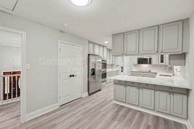 Building Photo - 1012 Aquia Dr