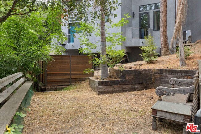 Building Photo - 3030 Passmore Dr