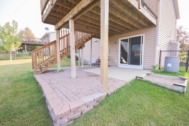 Building Photo - Great NW Home with Fenced Yard Near Gibbs Elementary