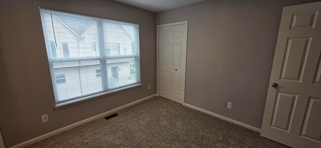 Building Photo - 1578 Kessler Ave