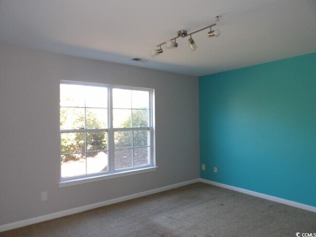 Building Photo - 113 Butkus Dr