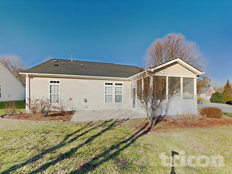 Building Photo - 401 Tortoise Ln