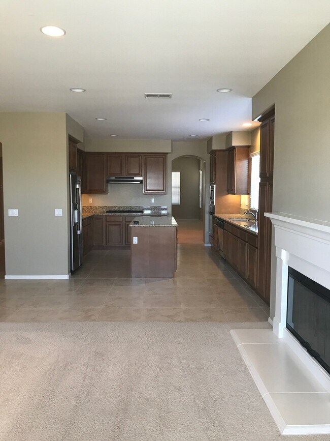 Building Photo - 5 bedroom home in Morgan Hill