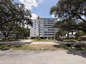 Building Photo - 3301 Spanish Moss Terrace